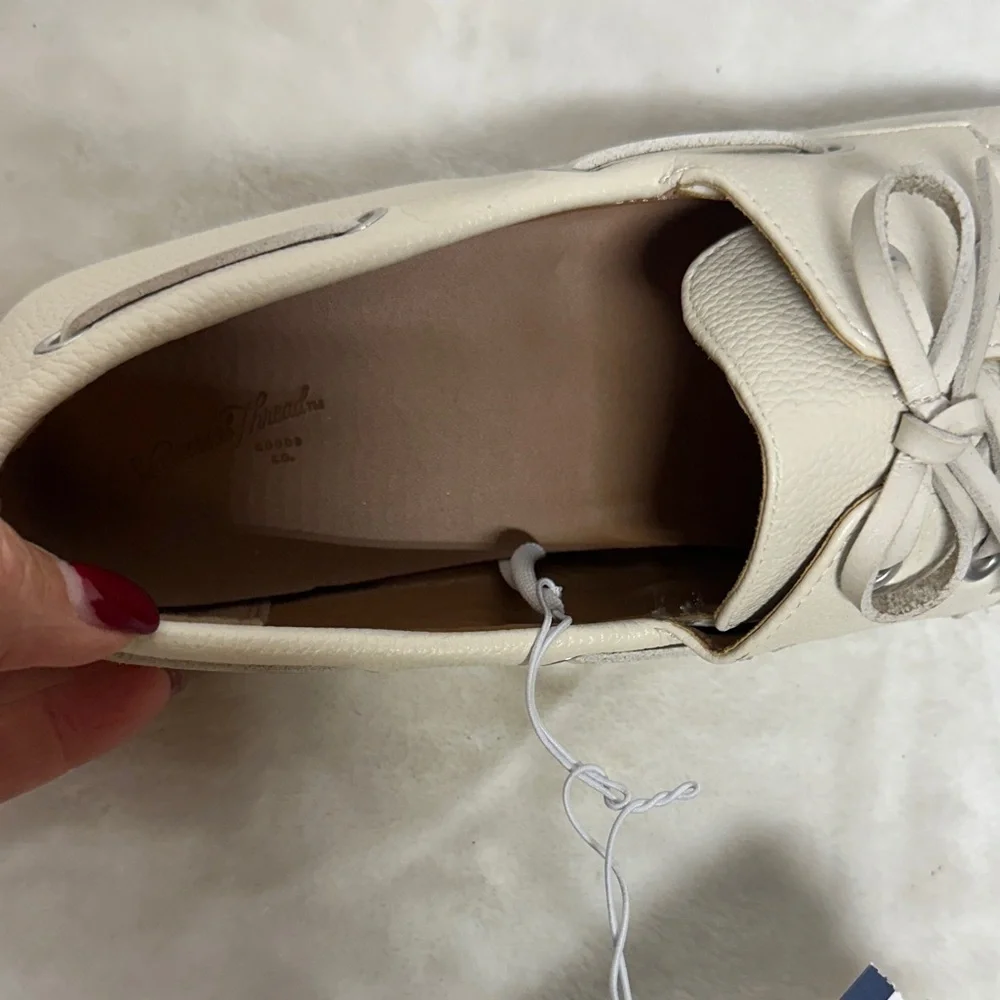 Universal Thread Women's Cream Loafers